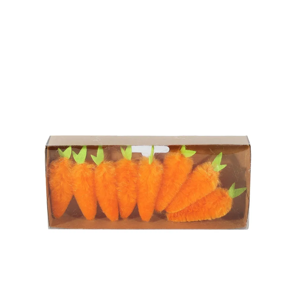 8 Carrots in Display Box - EA1047*